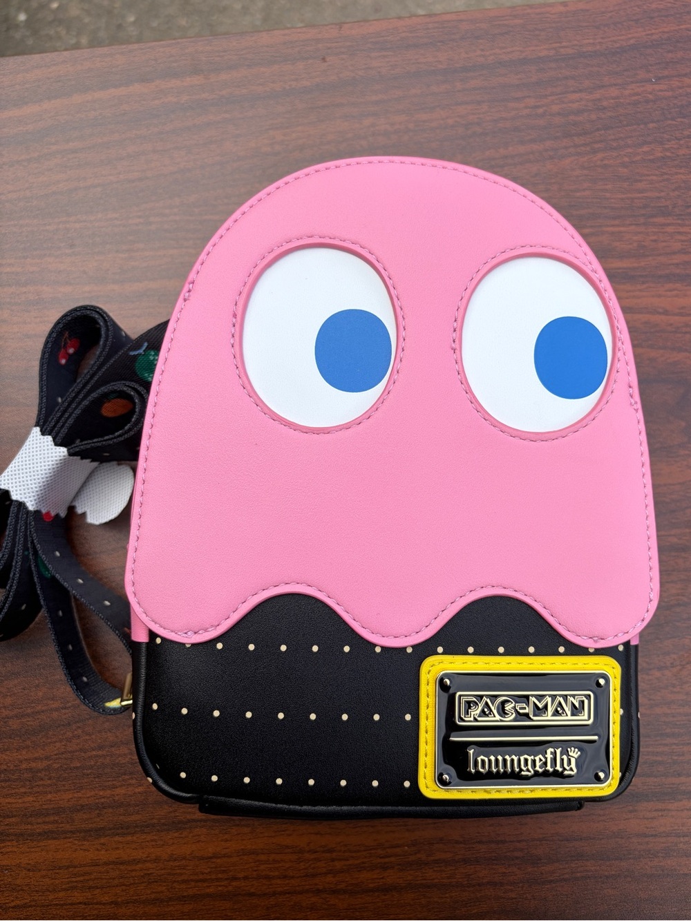 Loungefly PAC-MAN Pinky Ghost Glow in the Dark Sling Crossbody NWT